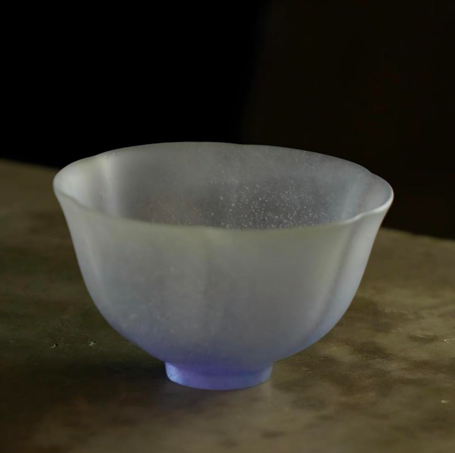 Liuli  Floral-Rim Large Cup by Wang Quan – Contemporary Glass Art | EmberArte