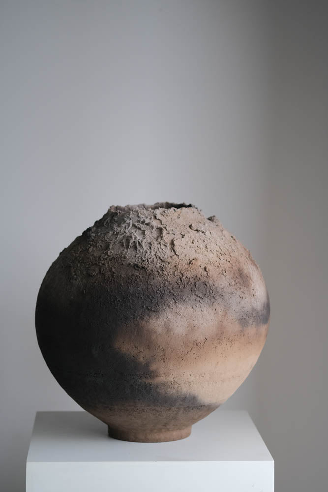 Pit-Fired Mottled Ceramic Sculpture Vessel by Chen Long – Contemporary Ceramic Art | EmberArte