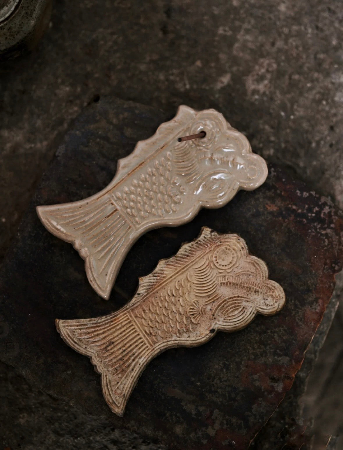 Handmade Wood-Fired Ceramic Fish-Shaped Incense Box by Jiang Ma Xiang – Contemporary Ceramic Art | EmberArte