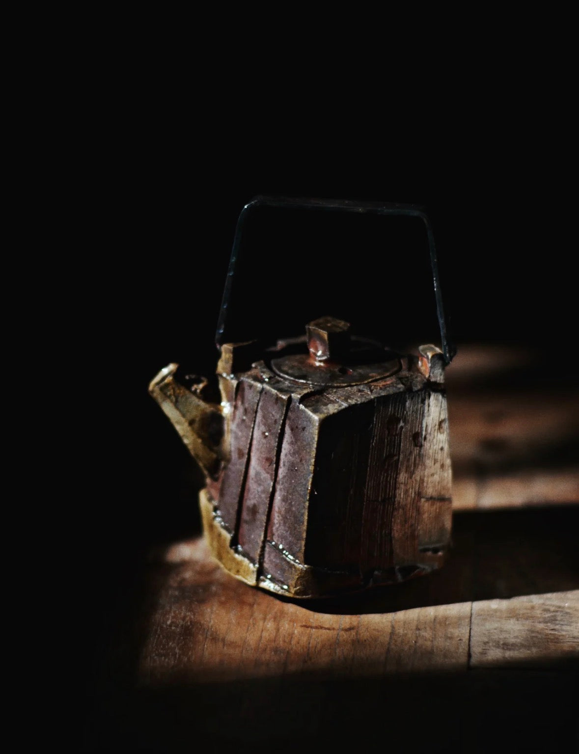 Guan Yan Series · Wood-Fired Ceramic Handled Teapot Handmade Silver Handle by Jiang Ma Xiang – Contemporary Ceramic Art | EmberArte