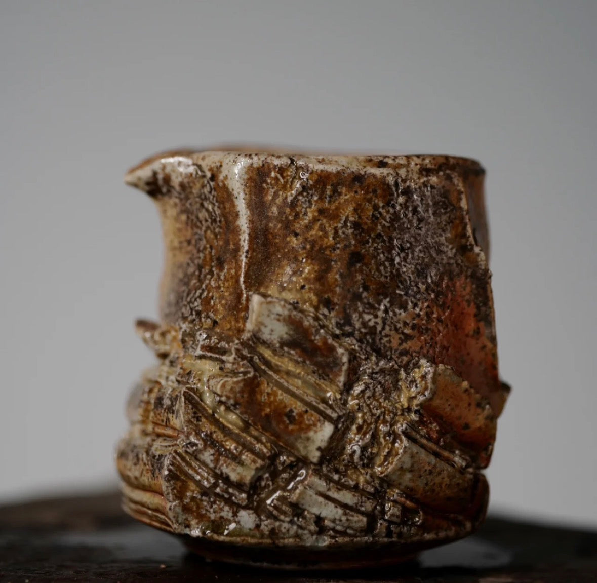 Wood-Fired Ceramic Gongdao Cup by Jiang Ma Xiang – Contemporary Ceramic Art | EmberArte
