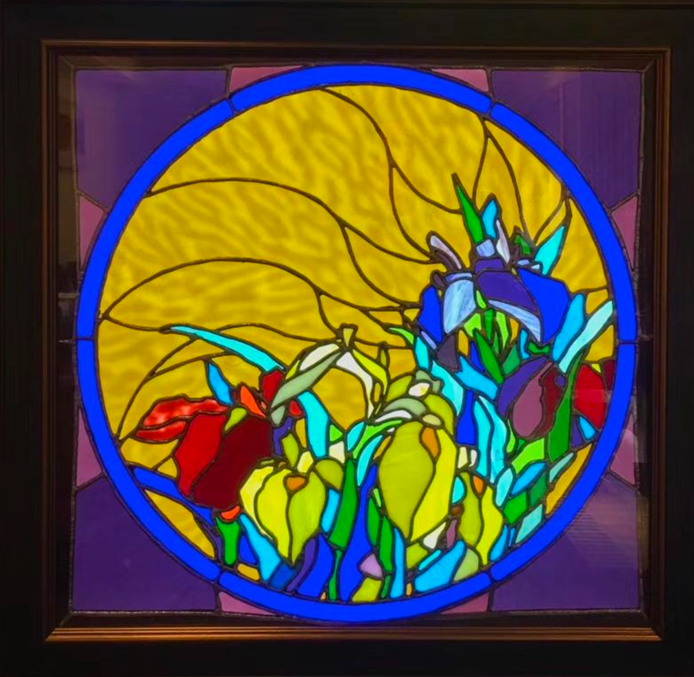 Iris by Wang Quan – Contemporary Glass Art | EmberArte