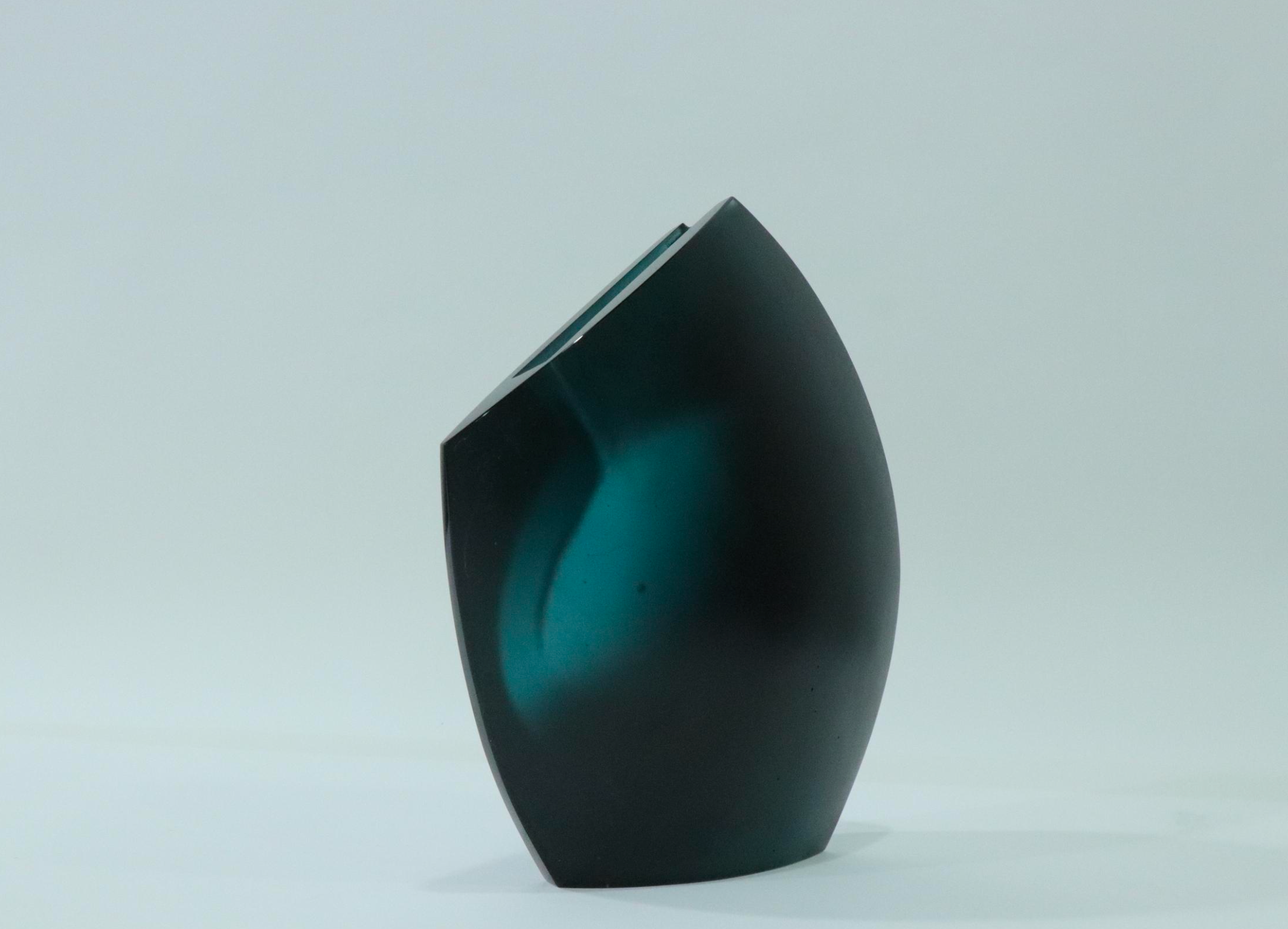 Sea’s Lullaby by Wang Quan – Contemporary Glass Art | EmberArte