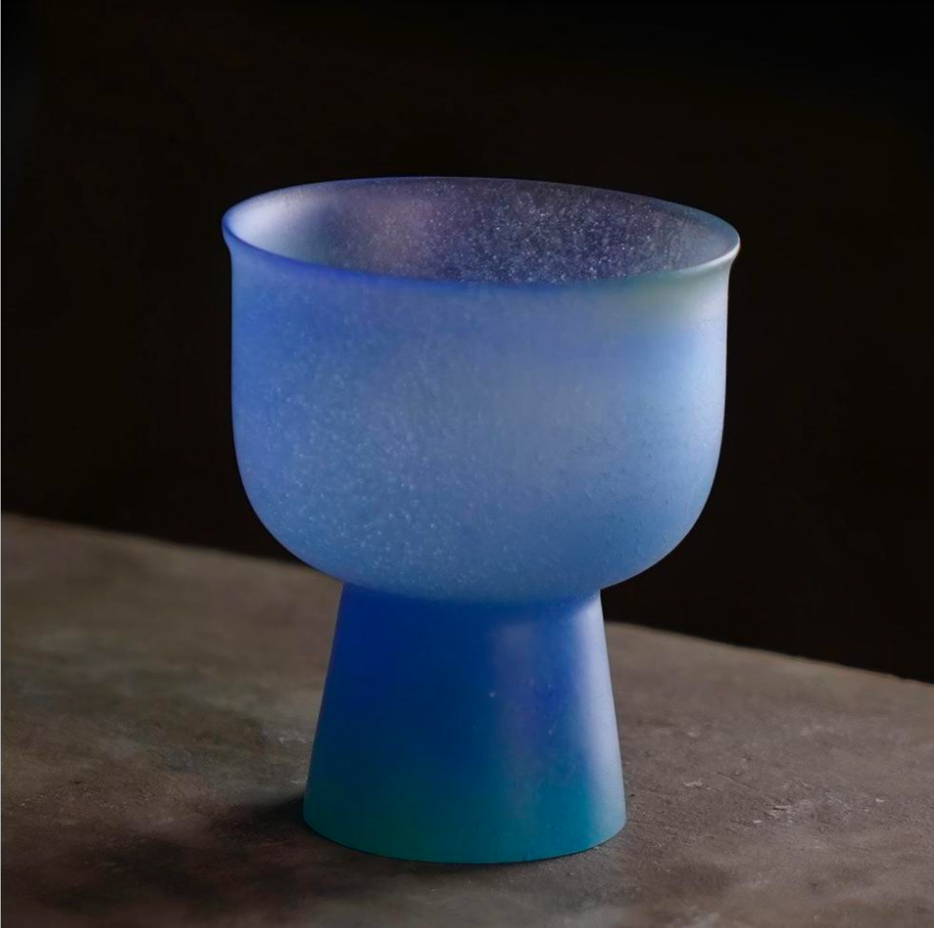 Liuli Round-Rim Small High-Foot Cup by Wang Quan – Contemporary Glass Art | EmberArte